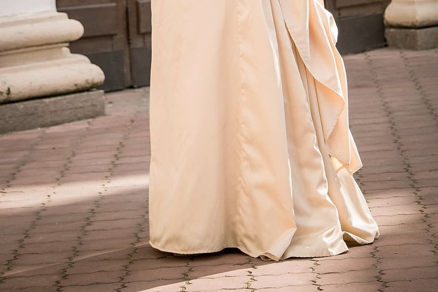 comfortable wedding dress bustle