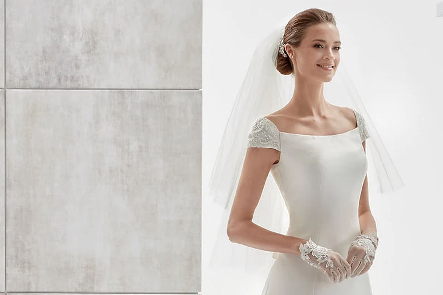 easy-to-tie wedding dress bustle