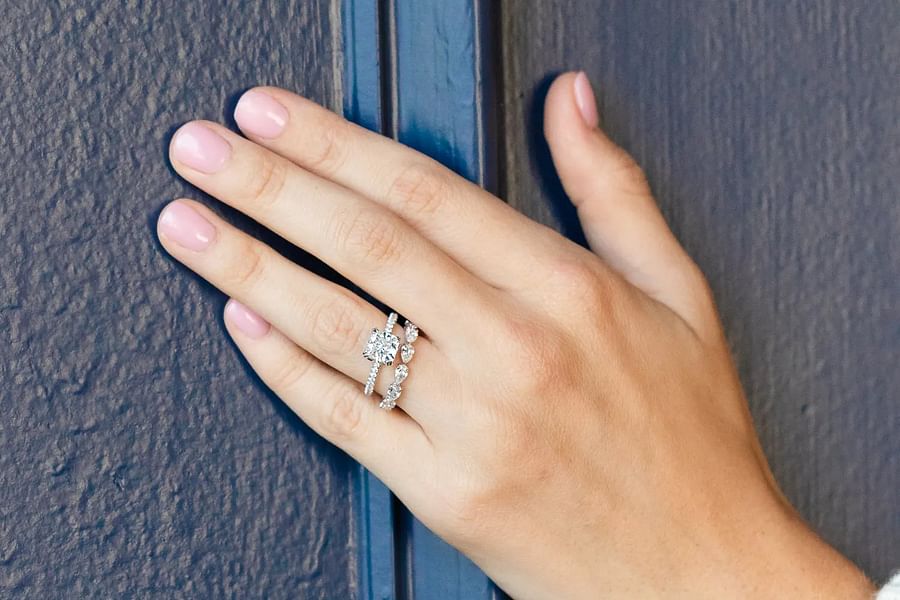 anniversary eternity ring with wedding band